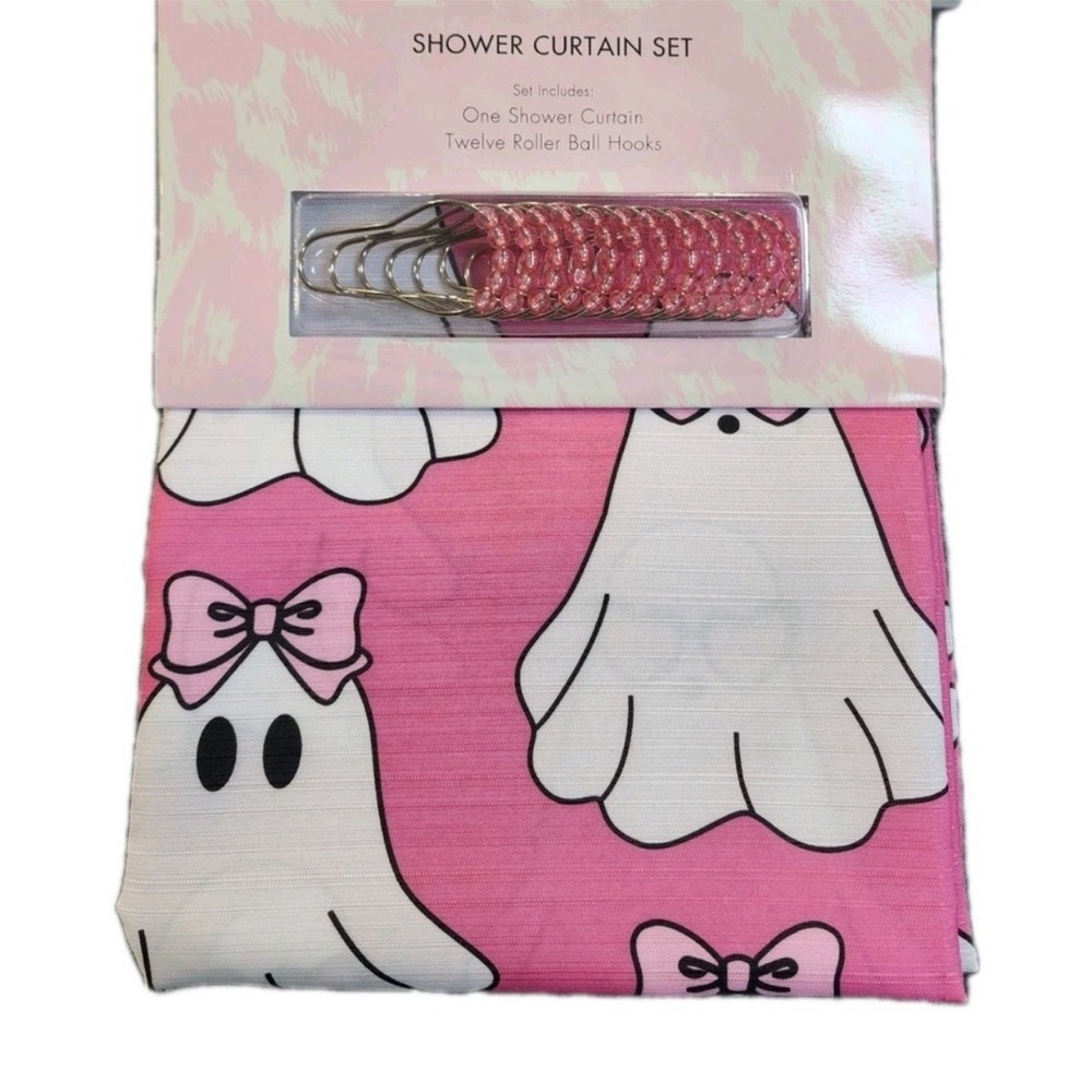 Betsey Johnson Shower Curtain Set Pink Coquette Ghost Hey Boo Halloween 12 Hooks